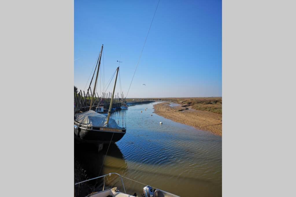 Blakeney Norfolk Bramble Lodge ***Self Catering*** Экстерьер фото
