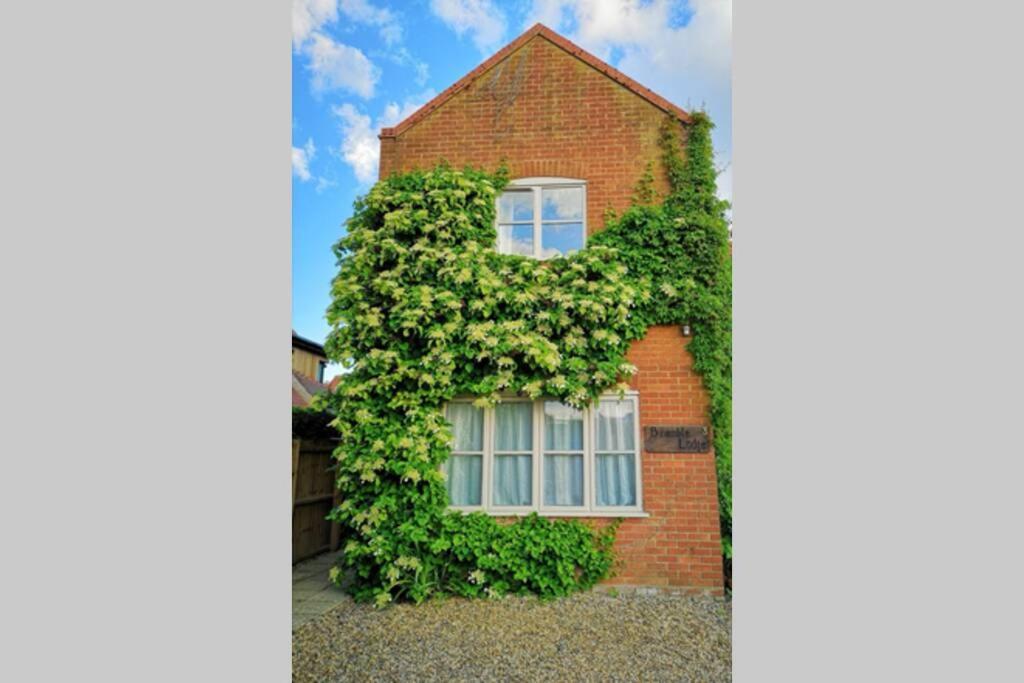 Blakeney Norfolk Bramble Lodge ***Self Catering*** Экстерьер фото